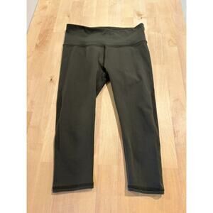 Lululemon Train Times Crop Olive Green Size 6 Workout Gym EUC vented mesh panels